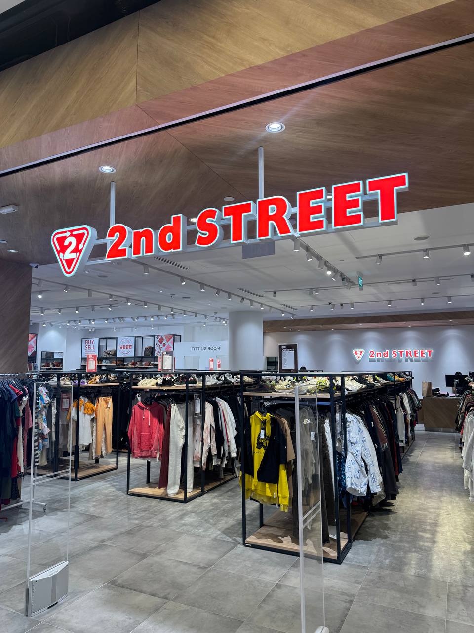2nd STREET PLQ Mall